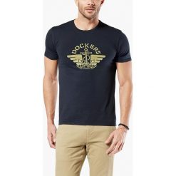 Koszulka w kolorze granatowym. Niebieskie koszulki męskie DOCKERS, xxl, z nadrukiem, z bawełny, bez rękawów. W wyprzedaży za 42,95 zł.