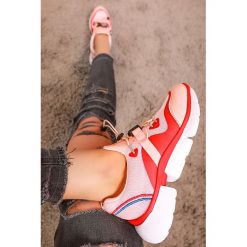 Damskie buty sportowe AZRA PINK. Różowe buty sportowe damskie Damskie buty sportowe AZRA PINK, bez wzorów, sportowe. W wyprzedaży za 49,00 zł.