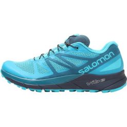 Salomon SENSE RIDE Obuwie do biegania Szlak blue bird/deep lagoon/navy blazer. Niebieskie buty damskie do biegania marki Salomon, z tworzywa sztucznego. W wyprzedaży za 471,20 zł.
