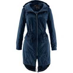 Lekki płaszcz outdoorowy z kapturem bonprix ciemnoniebieski. Niebieskie płaszcze damskie bonprix. Za 149,99 zł.