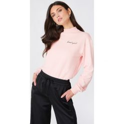 Bluzy rozpinane damskie: NA-KD Urban Bluza Cool Girl - Pink