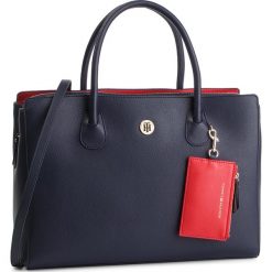 Torebka TOMMY HILFIGER - Charming Tommy Work Bag AW0AW06460 413. Niebieskie torebki klasyczne damskie TOMMY HILFIGER, bez wzorów, ze skóry ekologicznej, klasyczne, bez dodatków. W wyprzedaży za 499,00 zł.