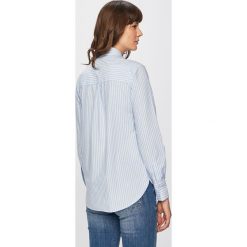 Pepe Jeans - Koszula Valeria. Niebieskie bluzki damskie Pepe Jeans, s, bez wzorów, z bawełny, klasyczne, z klasycznym kołnierzykiem, z długim rękawem. W wyprzedaży za 159,90 zł.