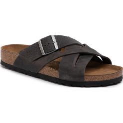Klapki BIRKENSTOCK - Lugano 1015570 Camberra Iron. Czarne klapki męskie Birkenstock, ze skóry, bez zapięcia. Za 389,00 zł.