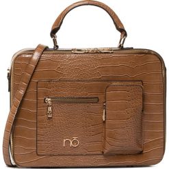 Torba na laptopa NOBO - NBAG-I4750-C017 Brązowy. Pomarańczowe torby męskie skórzane Nobo, bez wzorów, ze skóry ekologicznej. W wyprzedaży za 229,00 zł.