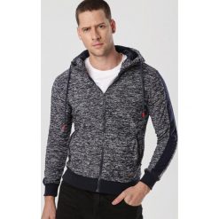 Granatowa Bluza Phialyse. Niebieskie bluzy męskie Born2be, xl, bez wzorów, bez kołnierzyka, bez rękawów, bez kaptura. Za 69,99 zł.