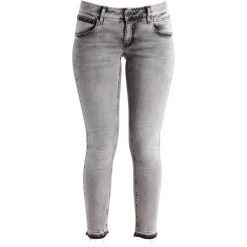 Herrlicher TOUCH CROPPED Jeansy Slim Fit shabby. Szare jeansy damskie marki Herrlicher, z elastanu. W wyprzedaży za 367,20 zł.