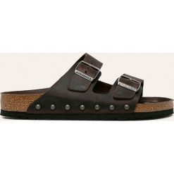 Birkenstock - Klapki Arizona. Pomarańczowe kapcie męskie Birkenstock, ze skóry, bez zapięcia. W wyprzedaży za 499,90 zł.