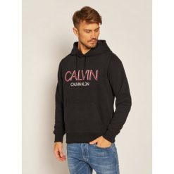 Bluza Calvin Klein Shadow Logo K10K105584. Czarne bluzy męskie Calvin Klein, m, bez wzorów, bez kołnierzyka, bez rękawów, bez kaptura. Za 449,00 zł.