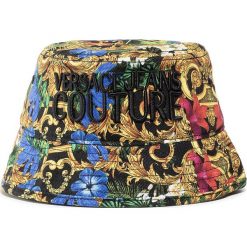 Kapelusz VERSACE JEANS COUTURE - E8VVBK10 S0652 983. Kapelusze damskie z elastanu. Za 489,00 zł.