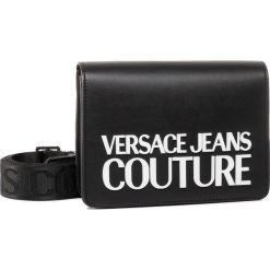 Torebka VERSACE JEANS COUTURE - E1VVBBM8 71413 899. Czarne listonoszki damskie Versace Jeans Couture, bez wzorów, z jeansu, wizytowe, na ramię, bez dodatków. Za 739,00 zł.