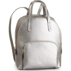Plecak COCCINELLE - EC6 Dione Saffiano E1 EC6 54 01 01 Silver Y69. Szare plecaki damskie Coccinelle, bez wzorów, ze skóry. Za 1249,00 zł.