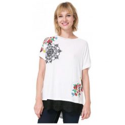 Desigual T-Shirt Damski Oporto L Kremowy. Białe koszulki damskie marki Desigual, l, bez wzorów, bez kołnierzyka. W wyprzedaży za 135,00 zł.