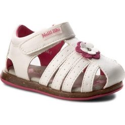 Sandały NELLI BLU - C17SS244-1 Biały. Białe sandały dziewczęce Nelli Blu, ze skóry ekologicznej, bez zapięcia. W wyprzedaży za 29,99 zł.