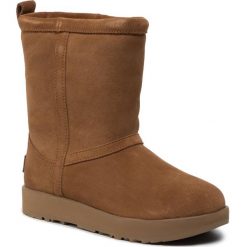 Buty UGG - W Classic Short Waterproof 1017508 W/Che. Pomarańczowe kozaki damskie Ugg, ze skóry, bez obcasa, bez zapięcia. Za 979,00 zł.