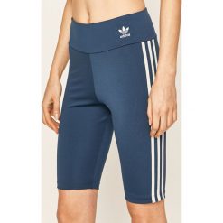 Adidas Originals - Szorty. Szare spodenki sportowe damskie adidas Originals, z aplikacjami, z poliesteru, sportowe. Za 129,90 zł.
