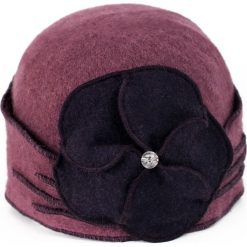 Czapka damska Elegancki bratek fioletowa (cz14220). Fioletowe czapki zimowe damskie Art of Polo. Za 61,09 zł.