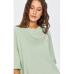 Answear Lab - T-shirt. Zielone bluzki damskie Answear Lab, s, bez wzorów, z bawełny, casualowe, z okrągłym kołnierzem. Za 49,90 zł.