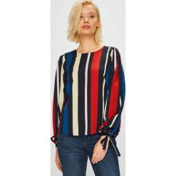 Vero Moda - Bluzka. Niebieskie bluzki damskie marki Vero Moda, s, z poliesteru, casualowe, z okrągłym kołnierzem. W wyprzedaży za 69,90 zł.