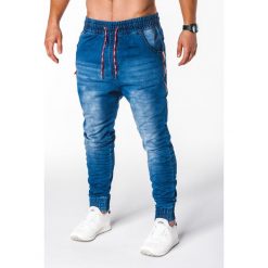 SPODNIE MĘSKIE JEANSOWE JOGGERY P648 - NIEBIESKIE. Niebieskie joggery męskie marki Ombre Clothing, m, z bawełny. Za 75,00 zł.