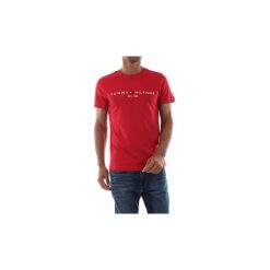 T-shirty z krótkim rękawem Tommy Hilfiger MW0MW11465 LOGO TEE. Czerwone t-shirty męskie TOMMY HILFIGER, s, bez wzorów, bez kołnierzyka, krótkie. Za 144,86 zł.