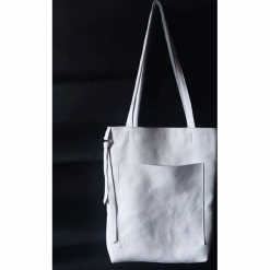 URCHYNN minimalistyczna skórzana torba shopper. Białe shopper bag damskie Pakamera, ze skóry, na ramię. Za 245,00 zł.