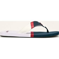 Levi's - Japonki. Niebieskie kapcie męskie Levi's®, bez wzorów, z gumy. W wyprzedaży za 89,90 zł.