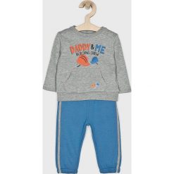 Blukids - Komplet dziecięcy 68-98 cm. Szare spodnie chłopięce Blukids, z nadrukiem, z bawełny. W wyprzedaży za 49,90 zł.
