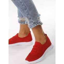 Czerwone Buty Sportowe Burning Candle. Buty sportowe damskie Born2be. Za 29,99 zł.
