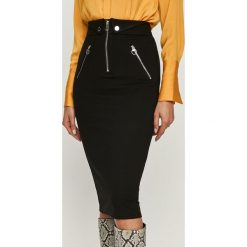 Guess Jeans - Spódnica. Czarne spódniczki damskie Guess Jeans, na co dzień, s, z aplikacjami, z elastanu, casualowe, z podwyższonym stanem, midi, ołówkowe. Za 369,90 zł.