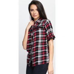 Fuksjowa Koszula Sweet Secret. Koszule damskie Born2be, s, bez wzorów, bez kołnierzyka, bez rękawów. W wyprzedaży za 39,99 zł.