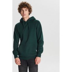 Bluza Basic - Zielony. Zielone bluzy męskie Cropp, s, bez wzorów, bez kołnierzyka, bez rękawów, bez kaptura. Za 79,99 zł.