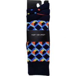 Skarpetki męskie 3 pack. Skarpetki męskie Top Secret, z haftami, z elastanu. W wyprzedaży za 24,99 zł.