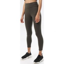 Khaki Legginsy Araseise. Brązowe legginsy damskie Born2be, s, bez wzorów. W wyprzedaży za 59,99 zł.