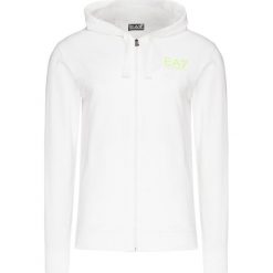 Bluza EA7 EMPORIO ARMANI. Białe bluzy męskie EA7 Emporio Armani, z nadrukiem, z bawełny, z kapturem, bez rękawów, z kapturem. W wyprzedaży za 318,00 zł.