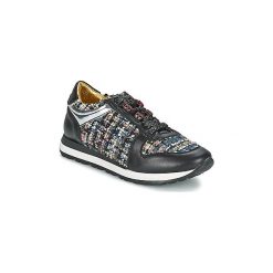 Buty Lola Espeleta SPHINKS. Szare trampki i tenisówki damskie marki Lola Espeleta, bez wzorów, bez zapięcia. Za 423,20 zł.