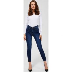 Jeansy skinny z ozdobnymi guzikami. Niebieskie jeansy damskie Moodo, xxl. Za 129,99 zł.
