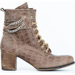 Botki - skóra naturalna - model 451 - kolor taupe. Czarne botki damskie Zapato, na zimę, ze skóry, eleganckie, za kostkę, na wysokim obcasie, na obcasie, na sznurówki. W wyprzedaży za 299,25 zł.