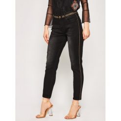 Jeansy Skinny Fit Desigual Touche 20SWDD45. Czarne jeansy damskie Desigual, bez wzorów, z jeansu. W wyprzedaży za 229,00 zł.