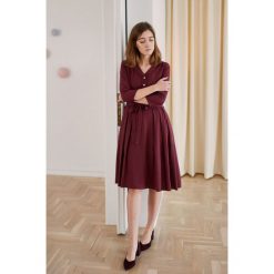 Sukienka Alodia bordowa - wiskoza z rayonem 32 bordo. Czerwone sukienki damskie marki Marie Zélie, s, w paski, z bawełny, bez kołnierzyka, bez rękawów, rozkloszowane. Za 497,00 zł.