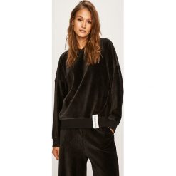Calvin Klein Underwear - Bluza piżamowa. Szare piżamy damskie Calvin Klein Underwear, s, bez wzorów, z elastanu, bez rękawów, bez kaptura. Za 299,90 zł.
