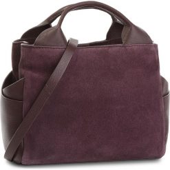 Torebka CLARKS - Talara Wish 261375140 Aubergine Suede. Czerwone torebki klasyczne damskie Clarks, ze skóry. W wyprzedaży za 349,00 zł.
