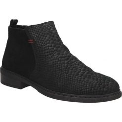 BOTKI RIEKER 57580-00. Czarne botki damskie marki Rieker, bez obcasa, bez zapięcia. Za 159,99 zł.