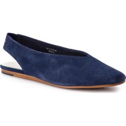 Sandały MARC O'POLO - 902 15183001 305 Navy 890. Niebieskie klapki damskie Marc O'Polo, bez wzorów, ze skóry, bez obcasa. Za 349,00 zł.
