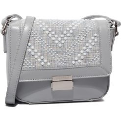 Torebka MONNARI - BAG1240-019 Grey. Szare listonoszki damskie Monnari, bez wzorów, ze skóry ekologicznej, bez dodatków. W wyprzedaży za 109,00 zł.