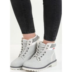 Szare Traperki Fashion Casual. Szare buty zimowe damskie Born2be, na płaskiej podeszwie. Za 109,99 zł.