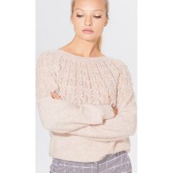 Sweter z ażurowym splotem - Różowy. Różowe swetry damskie Mohito, s, bez wzorów, ze splotem, bez rękawów, bez kaptura. Za 119,99 zł.