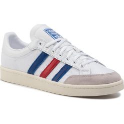 Buty adidas - Americana Low EF2508 Ftwwht/Croyal/Scarle. Białe buty sportowe męskie Adidas, na co dzień, bez wzorów, z zamszu, bez zapięcia. W wyprzedaży za 229,00 zł.