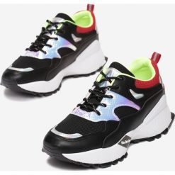 Czarne Sneakersy Phrygilus. Czarne buty sportowe damskie Born2be. Za 99,99 zł.