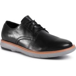 Półbuty CLARKS - Draper Lace 261496337 Black. Czarne półbuty męskie Clarks, na co dzień, bez wzorów, ze skóry ekologicznej, klasyczne, bez zapięcia. Za 429,00 zł.
